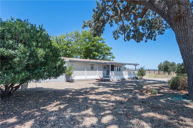1675 Adobe Road, Paso Robles, CA 93446