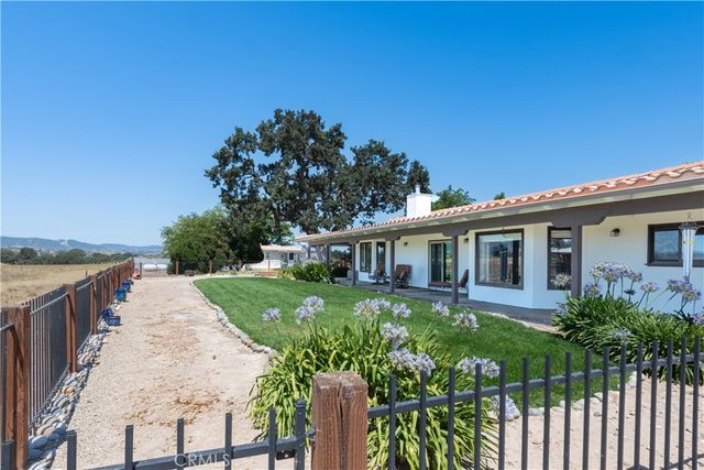 1675 Adobe Road, Paso Robles, CA 93446