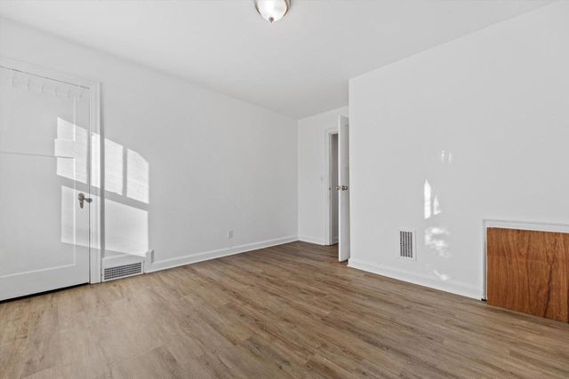 1603 E Hampshire STREET, Milwaukee, WI 53211