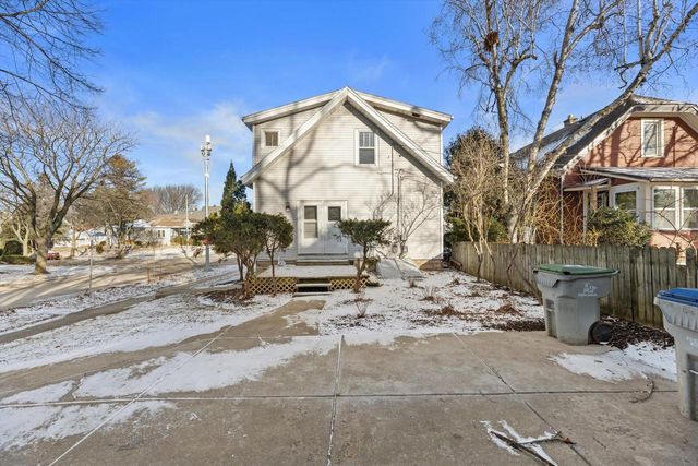 1603 E Hampshire STREET, Milwaukee, WI 53211