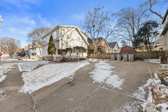 1603 E Hampshire STREET, Milwaukee, WI 53211
