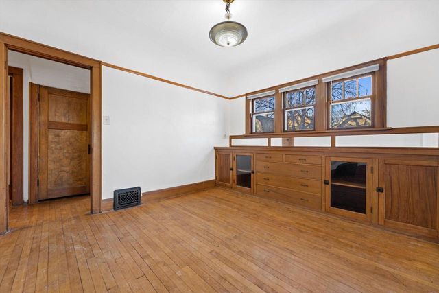 1603 E Hampshire STREET, Milwaukee, WI 53211