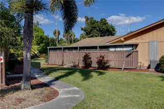 17301 Timber Oak LN, Fort Myers, FL 33908