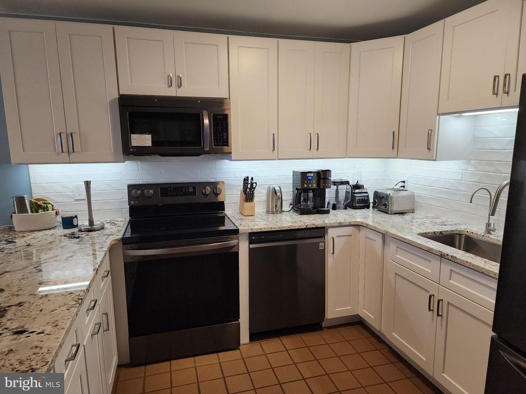 Image 6 of property listing at 104A 120 #101ABC, Ocean City, MD 21842