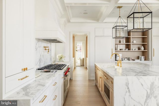 4939 QUEBEC ST NW, Washington, DC 20016