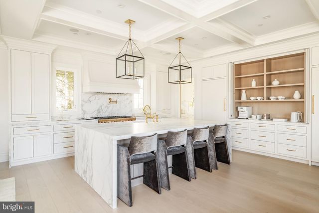 4939 QUEBEC ST NW, Washington, DC 20016