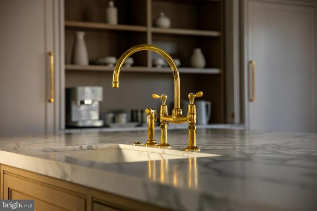 4939 QUEBEC ST NW, Washington, DC 20016