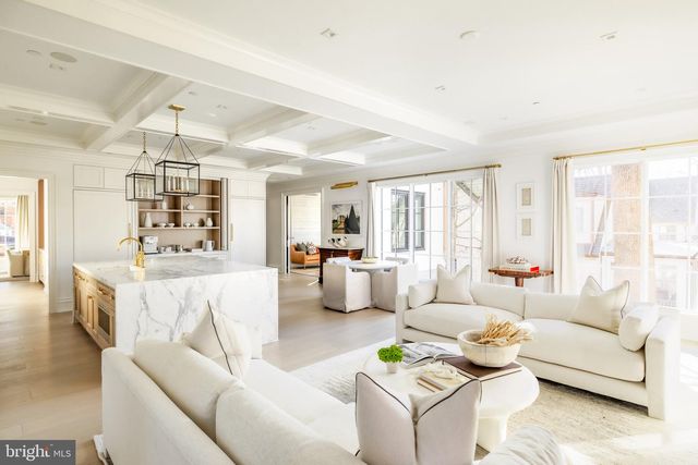 4939 QUEBEC ST NW, Washington, DC 20016