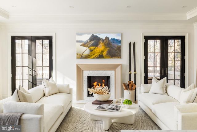 4939 QUEBEC ST NW, Washington, DC 20016