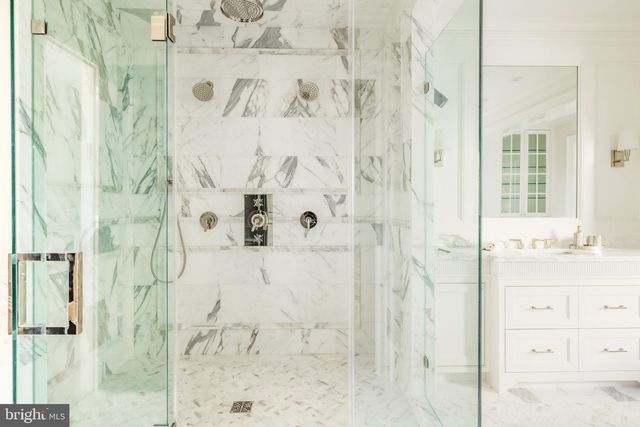 4939 QUEBEC ST NW, Washington, DC 20016