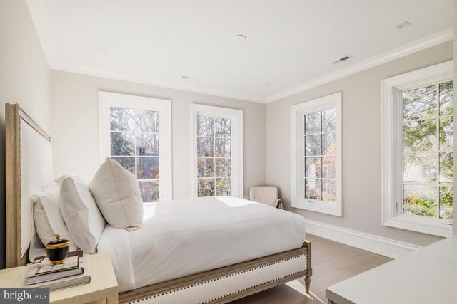 4939 QUEBEC ST NW, Washington, DC 20016