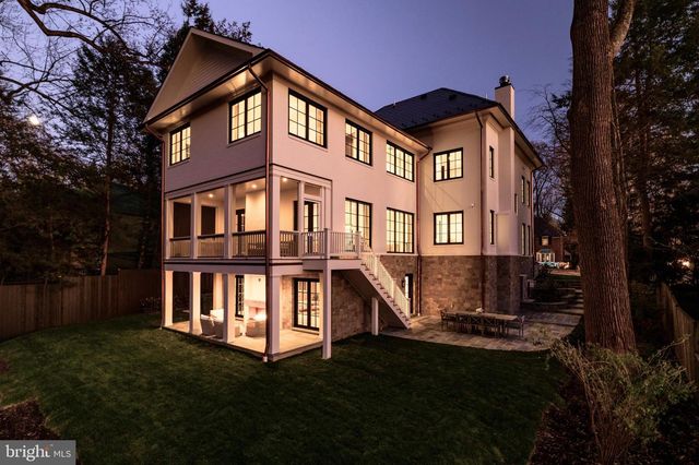 4939 QUEBEC ST NW, Washington, DC 20016