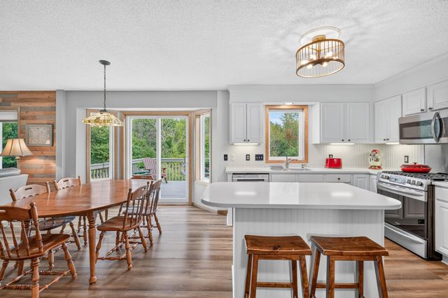 17071 Georgetown Court, Rosemount, MN 55068