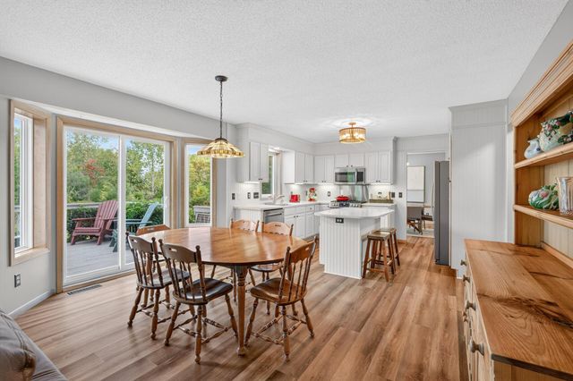 17071 Georgetown Court, Rosemount, MN 55068