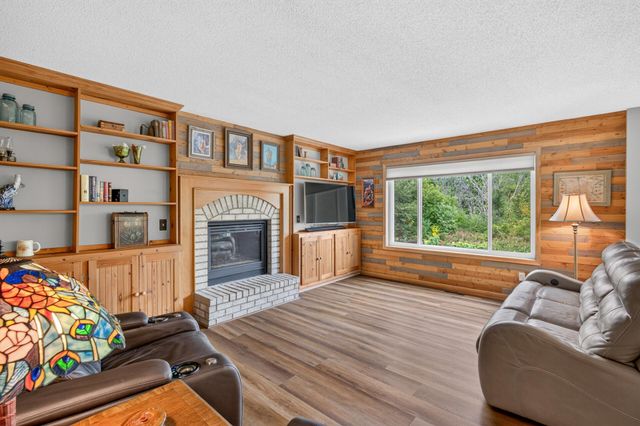 17071 Georgetown Court, Rosemount, MN 55068