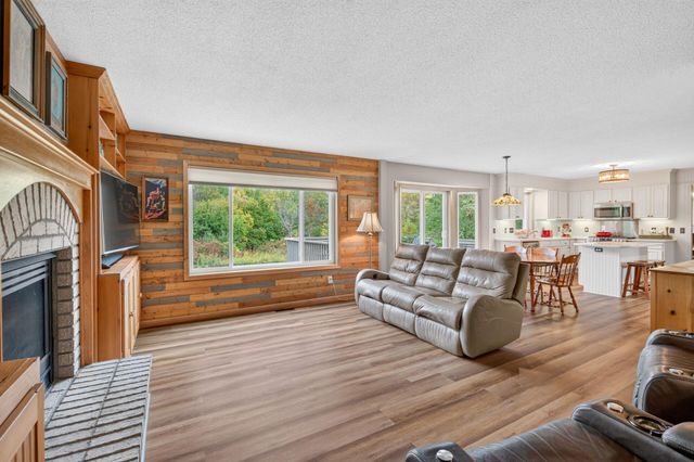 17071 Georgetown Court, Rosemount, MN 55068