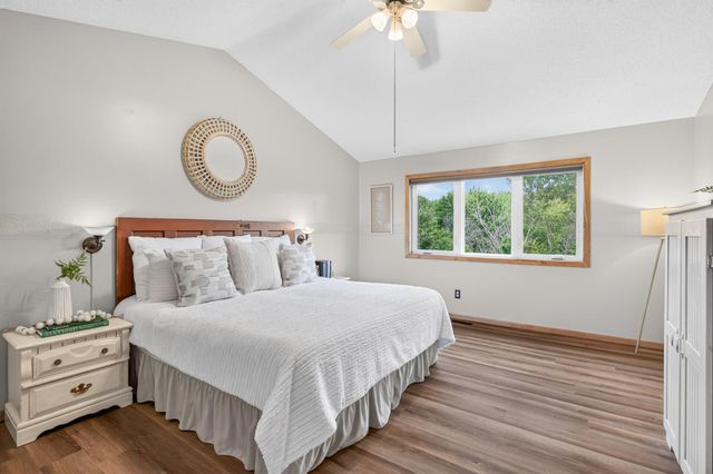 17071 Georgetown Court, Rosemount, MN 55068