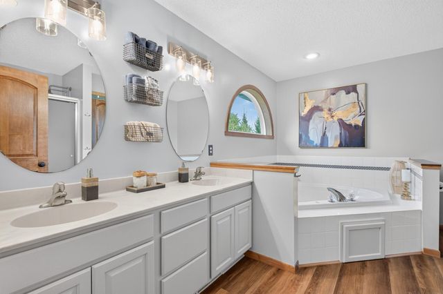 17071 Georgetown Court, Rosemount, MN 55068