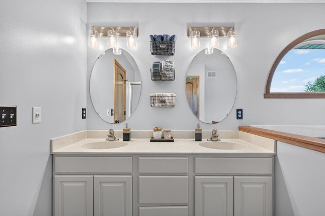 17071 Georgetown Court, Rosemount, MN 55068