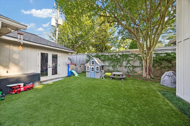 6151 Briar Rose Drive, Houston, TX 77057