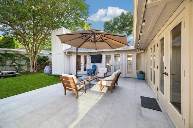 6151 Briar Rose Drive, Houston, TX 77057