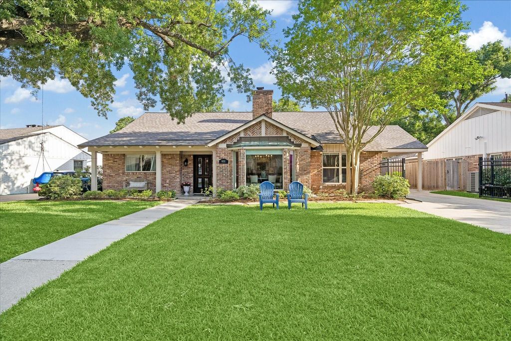 6151 Briar Rose Drive, Houston, TX 77057