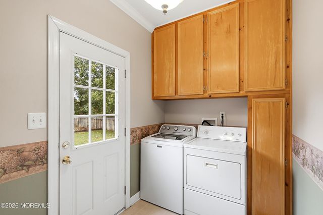 6 Mitchell Lane, Jackson, NJ 08527