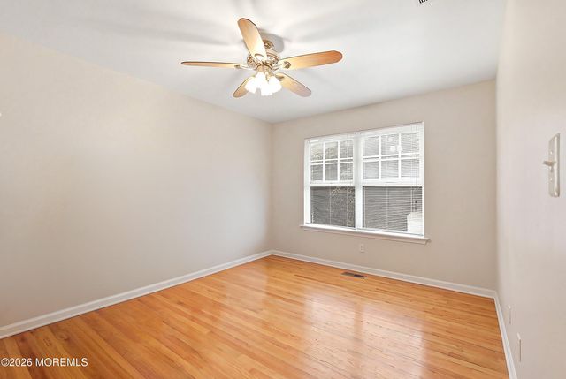 6 Mitchell Lane, Jackson, NJ 08527