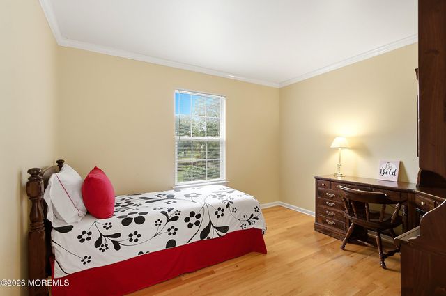 6 Mitchell Lane, Jackson, NJ 08527