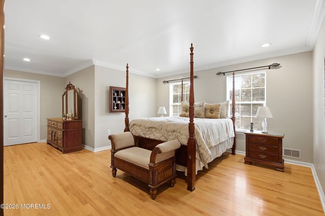 6 Mitchell Lane, Jackson, NJ 08527