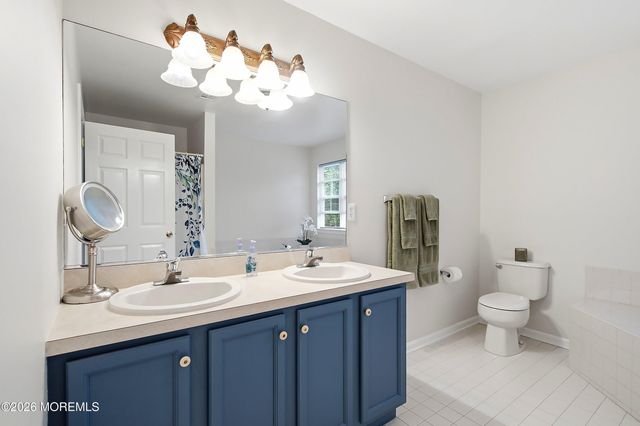 6 Mitchell Lane, Jackson, NJ 08527