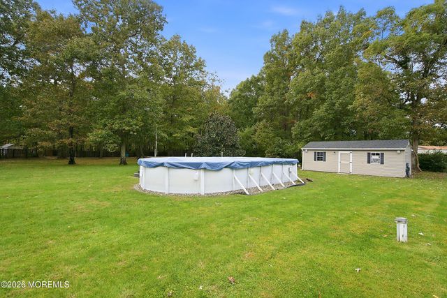 6 Mitchell Lane, Jackson, NJ 08527
