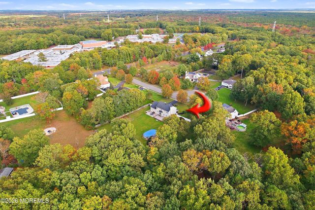 6 Mitchell Lane, Jackson, NJ 08527