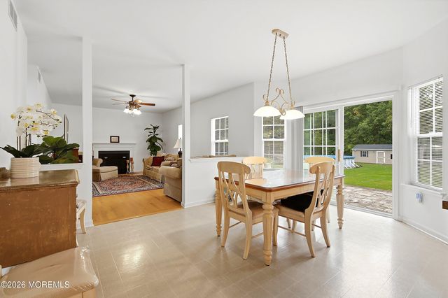 6 Mitchell Lane, Jackson, NJ 08527