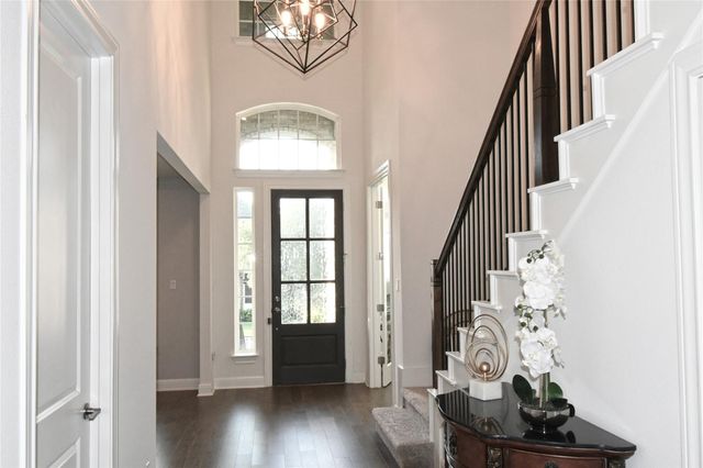 249 Running Bird RD, Austin, TX 78737