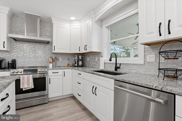 2240 CLOVERLY CIR, Jamison, PA 18929