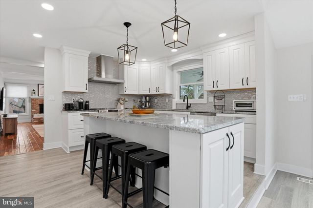 2240 CLOVERLY CIR, Jamison, PA 18929