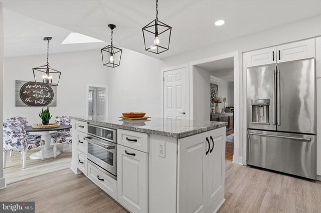 2240 CLOVERLY CIR, Jamison, PA 18929