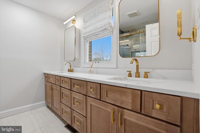 2240 CLOVERLY CIR, Jamison, PA 18929