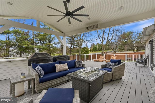 2240 CLOVERLY CIR, Jamison, PA 18929