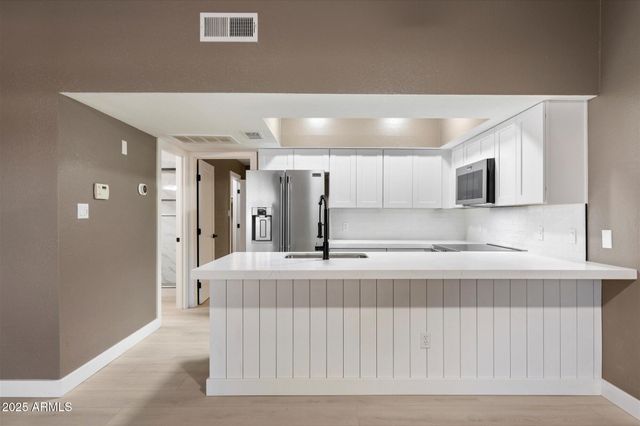 3207 W LOMA Lane 5, Phoenix, AZ 85051