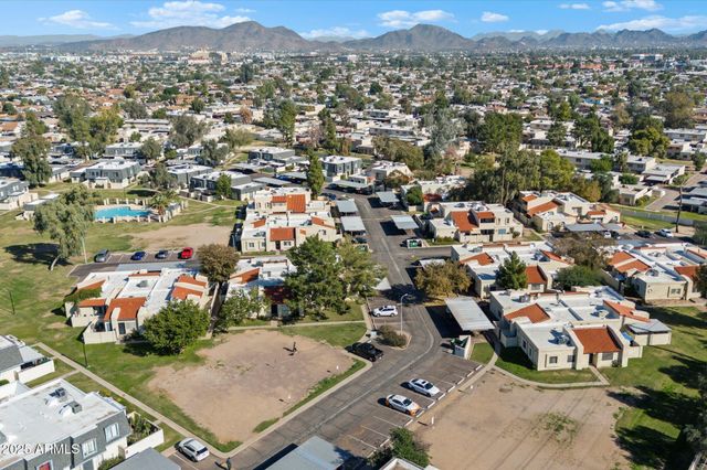 3207 W LOMA Lane 5, Phoenix, AZ 85051