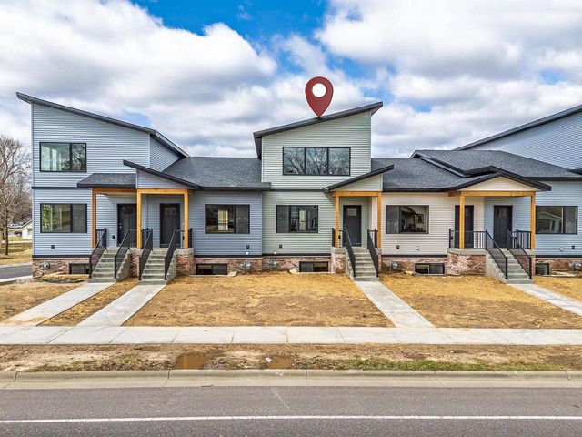 226 S Dewey Avenue, Reedsburg, WI 53959