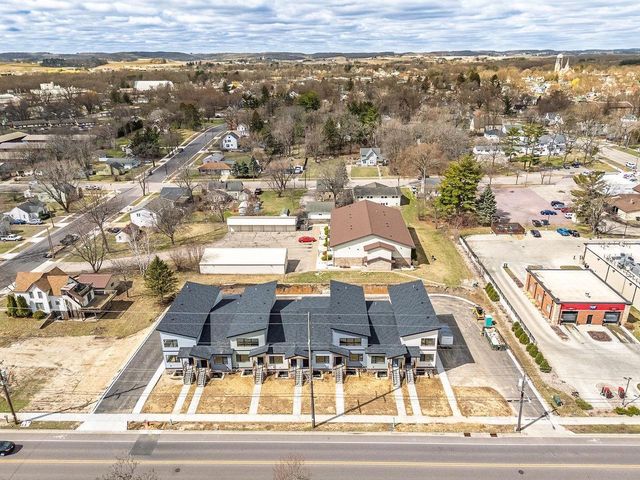 226 S Dewey Avenue, Reedsburg, WI 53959