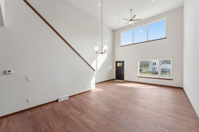 226 S Dewey Avenue, Reedsburg, WI 53959