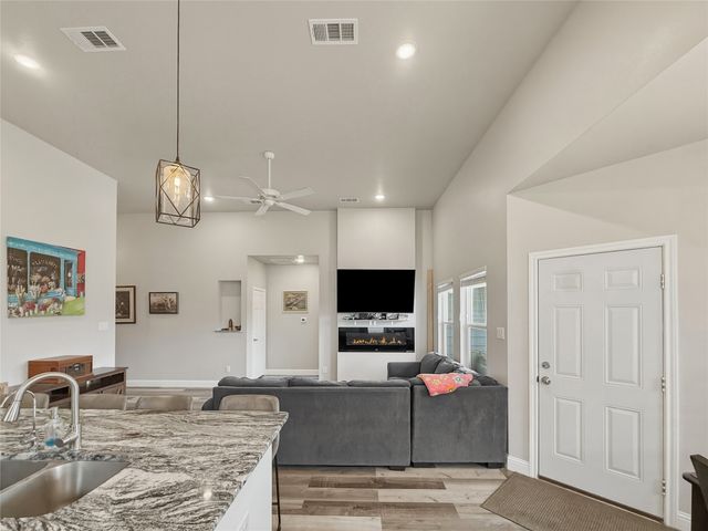 1406 Live Oak Street, Sulphur Springs, TX 75482