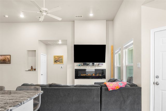 1406 Live Oak Street, Sulphur Springs, TX 75482