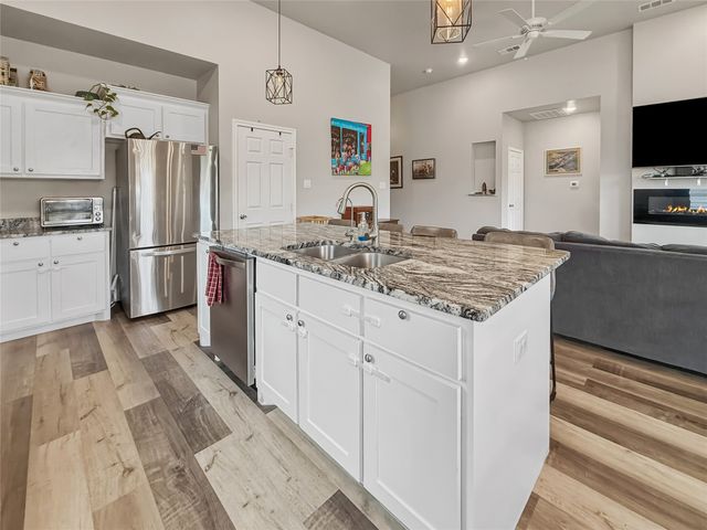 1406 Live Oak Street, Sulphur Springs, TX 75482