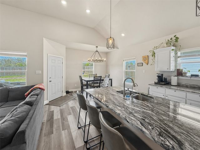 1406 Live Oak Street, Sulphur Springs, TX 75482