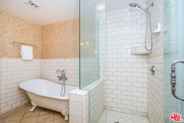 5967 Carpenter Avenue, Valley Village, CA 91607